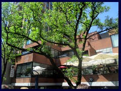 Toronto Bus Tour 131 - Yorkville Ave